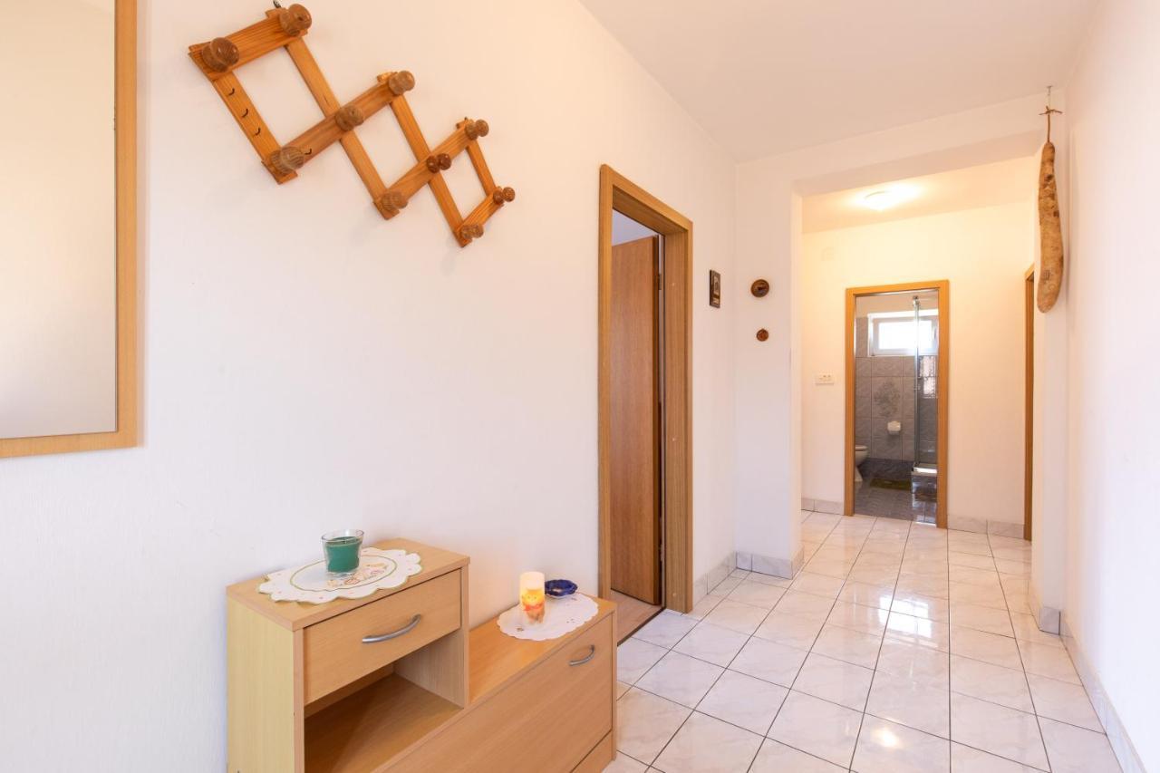 2-Bedroom Krk Apartment - Near Krk Beaches & Town! Krk Town Exteriör bild