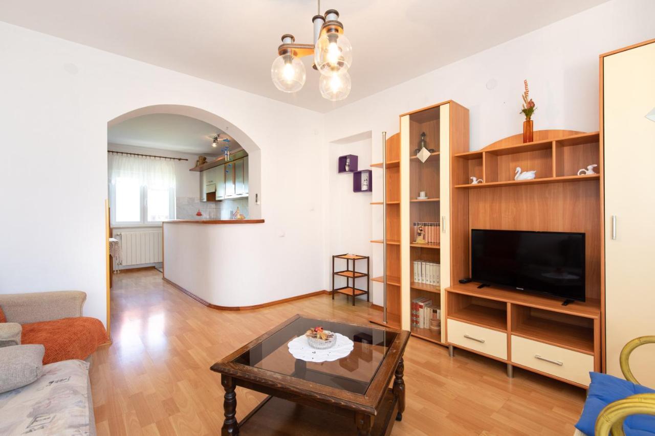2-Bedroom Krk Apartment - Near Krk Beaches & Town! Krk Town Exteriör bild